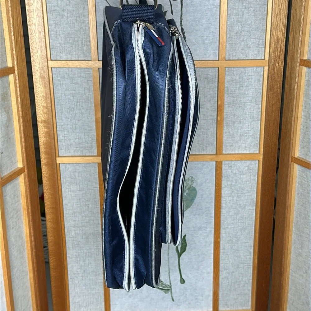 “Tommy Hilfiger” Travel Luggage, Carry-on, Travel Bag. Laptop Crossbody Bag - Picture 8 of 9